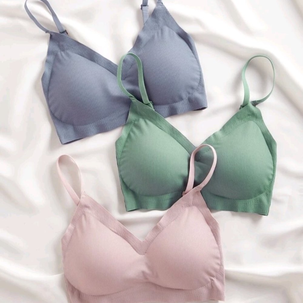 3 solid ribbed no show bra set
